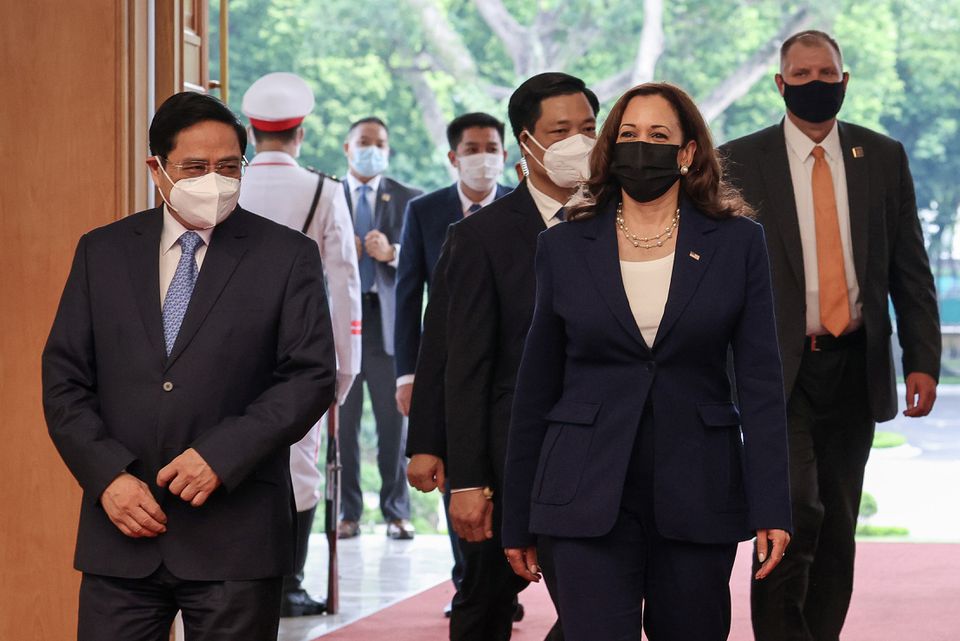 Thủ tướng Phạm Minh Chính tiếp Phó Tổng thống Mỹ Kamala Harris - Ảnh: Reuters