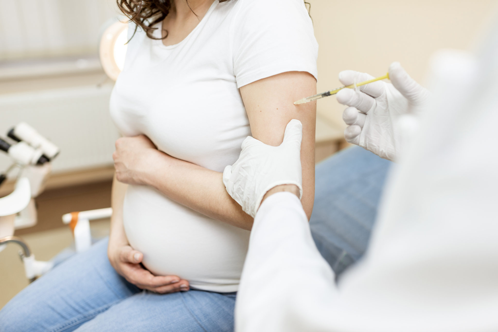 Những kết quả nghiên cứu là lý do thuyết phục để phụ nữ mang thai hoặc cho con bú tiêm vaccine trước khi sinh.