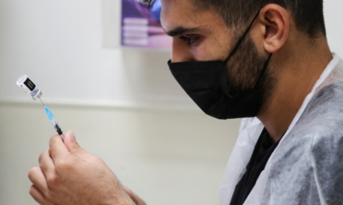 Nghiên cứu: Người từng mắc Covid chống biến chủng Delta tốt hơn người được tiêm 2 mũi Pfizer