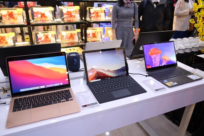 Laptop market growing as people stay home