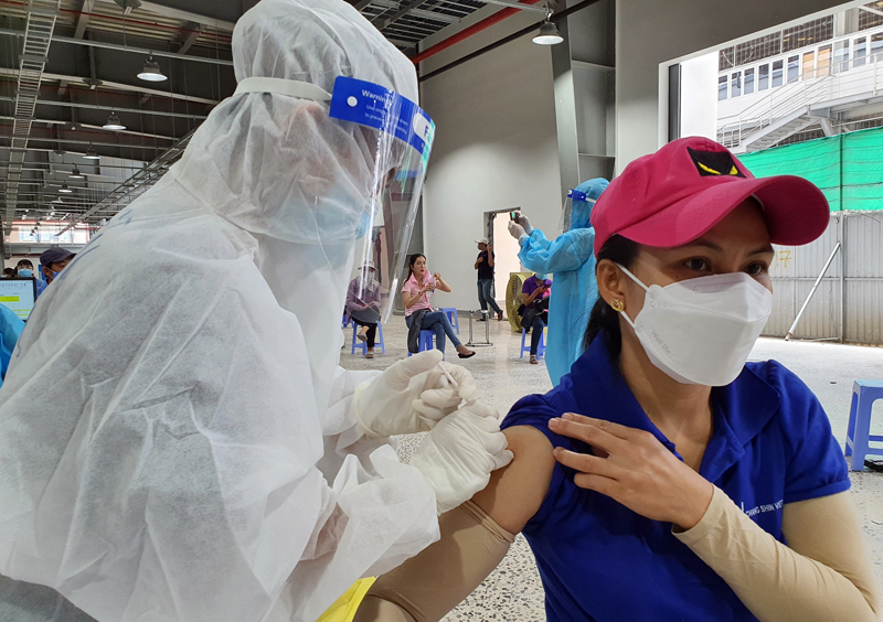 Đồng Nai&nbsp;sẽ ưu ti&ecirc;n trước nguồn vaccine cho c&aacute;c doanh nghiệp đang thực hiện sản xuất để c&oacute; thể tăng số lượng lao động, tăng c&ocirc;ng suất.