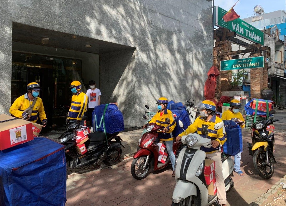 Với hơn 3.000 tài xế beBike đã được tiêm vaccine mũi 1 đảm bảo đủ sức khỏe và điều kiện hỗ trợ vận chuyển cho người dân.