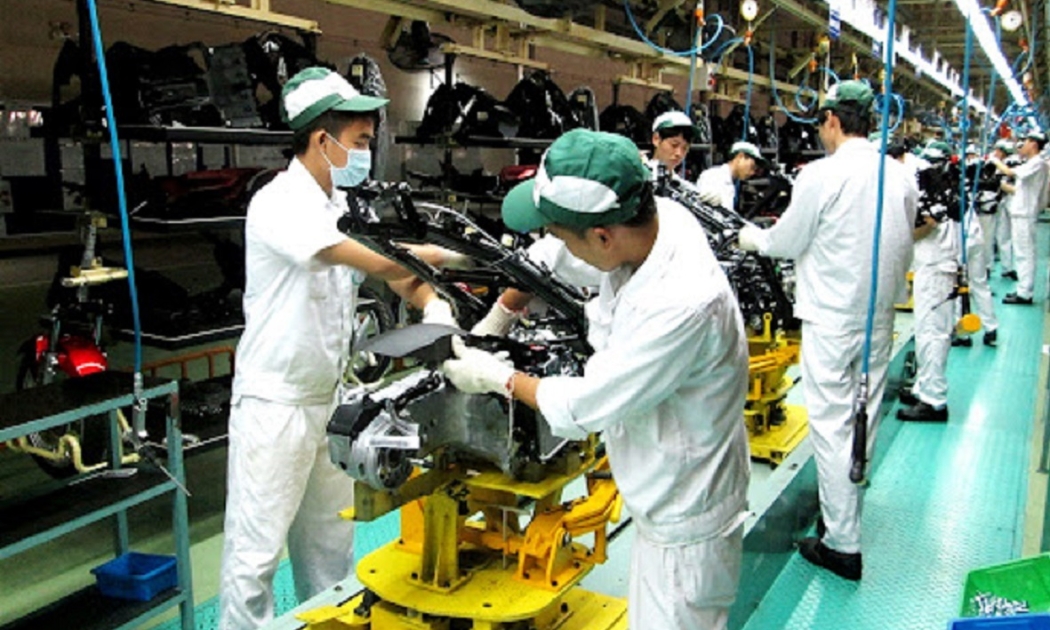 Sản xuất công nghiệp tiếp tục chịu ảnh hưởng nặng nề do Covid-19.