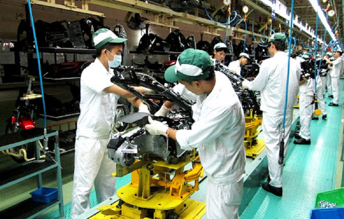 Sản xuất công nghiệp tiếp tục chịu ảnh hưởng nặng nề do Covid-19.