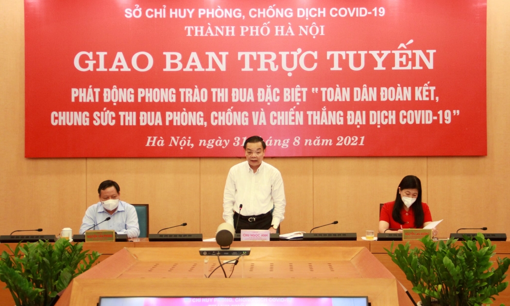 Sở Chỉ huy phòng, chống dịch Covid-19 Thành phố Hà Nội tổ chức giao ban trực tuyến với các xã phường.