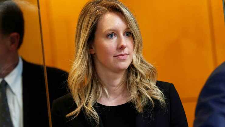 Elizabeth Holmes xuất hiện tại toà án ở San Jose, California, tháng 7/2019 - Ảnh: Reuters.