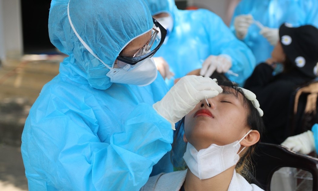 Qua lấy mẫu xét nghiệm tại các vùng nguy cơ cao, bình quân mỗi ngày TP.HCM phát hiện khoảng 4.800 ca F0 trong 7 ngày qua. 