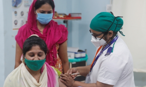 Tăng kỷ lục 20%, kinh tế Ấn Độ vẫn chưa thoát “bóng ma” Covid