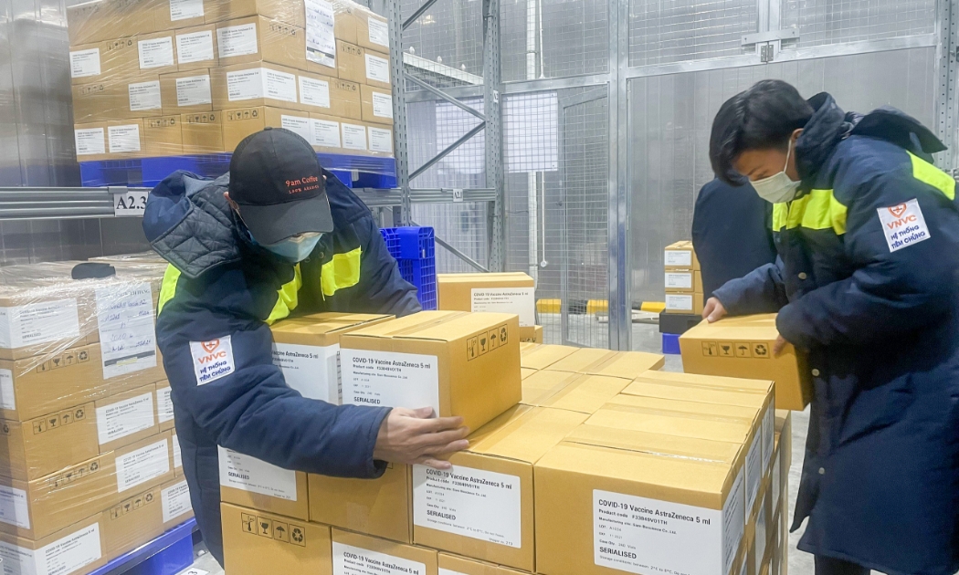 AstraZeneca đã chuyển thêm 3 lô vaccine phòng Covid-19 về Việt Nam với tổng số 2.016.460 liều.