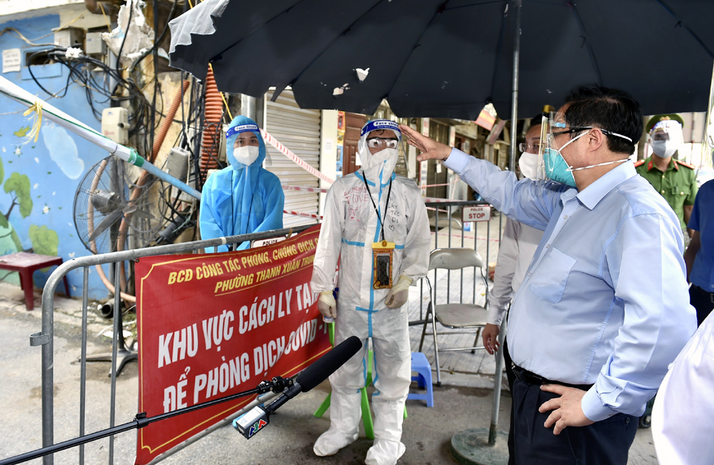 Thủ tướng trong chuyến kiểm tra 