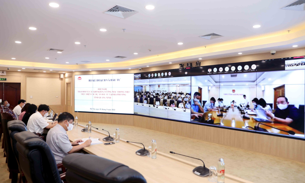 Hội nghị trao đổi về các khó khăn, vướng mắc trong việc thực hiện dự án đầu tư tại địa phương giữa Bộ Kế hoạch và Đầu tư với tỉnh Quảng Ninh theo hình thức trực tuyến.