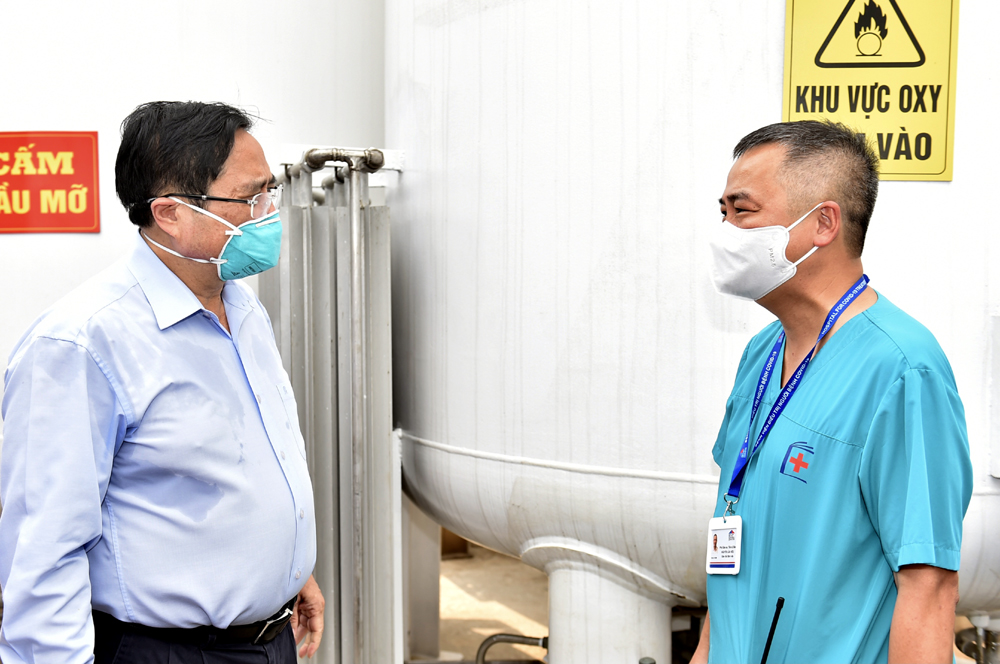 Theo PGS.TS Nguyễn L&acirc;n Hiếu, Gi&aacute;m đốc Bệnh viện Đại Học Y H&agrave; Nội, Bệnh viện điều trị người bệnh Covid-19 l&agrave; tuyến cuối trong bậc thang điều trị người bệnh Covid-19 tại khu vực TP. H&agrave; Nội v&agrave; một số tỉnh Bắc Ninh, Bắc Giang, Hải Ph&ograve;ng, Quảng Ninh v&agrave; Lạng Sơn.