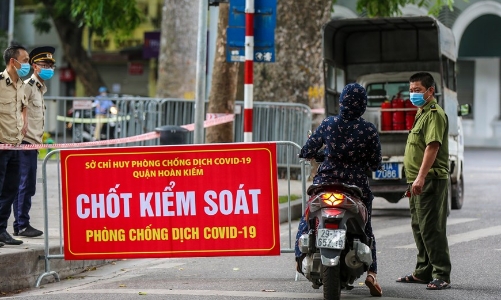 Hà Nội lập 39 chốt kiểm soát quanh “vùng đỏ”
