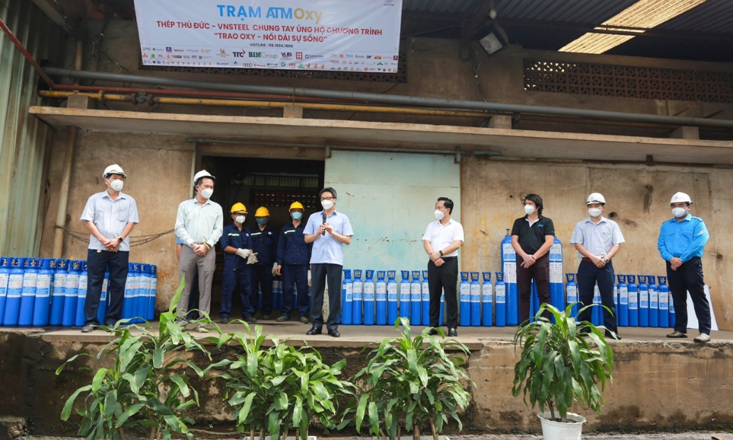 Phó Thủ tướng Vũ Đức Đam khai trương trạm bơm oxy Thủ Đức.