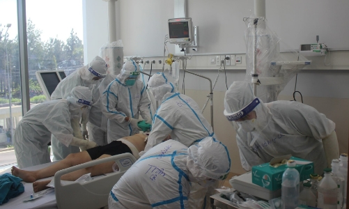 Bộ Y tế: Có hiện tượng người hành nghề khám, chữa bệnh tự ý bỏ vị trí công tác 