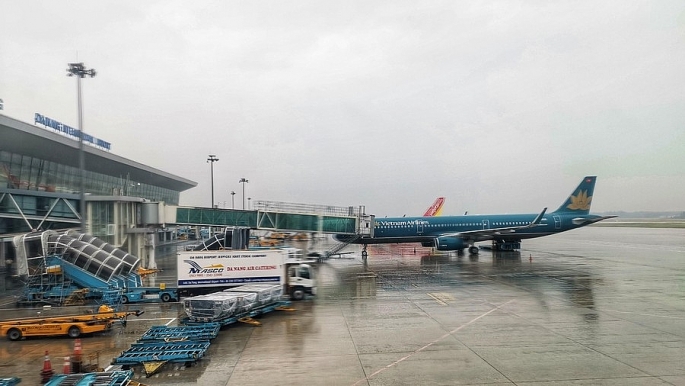 Cần có phương án phòng chống thiên tai, neo đậu tàu bay trong mùa mưa bão.