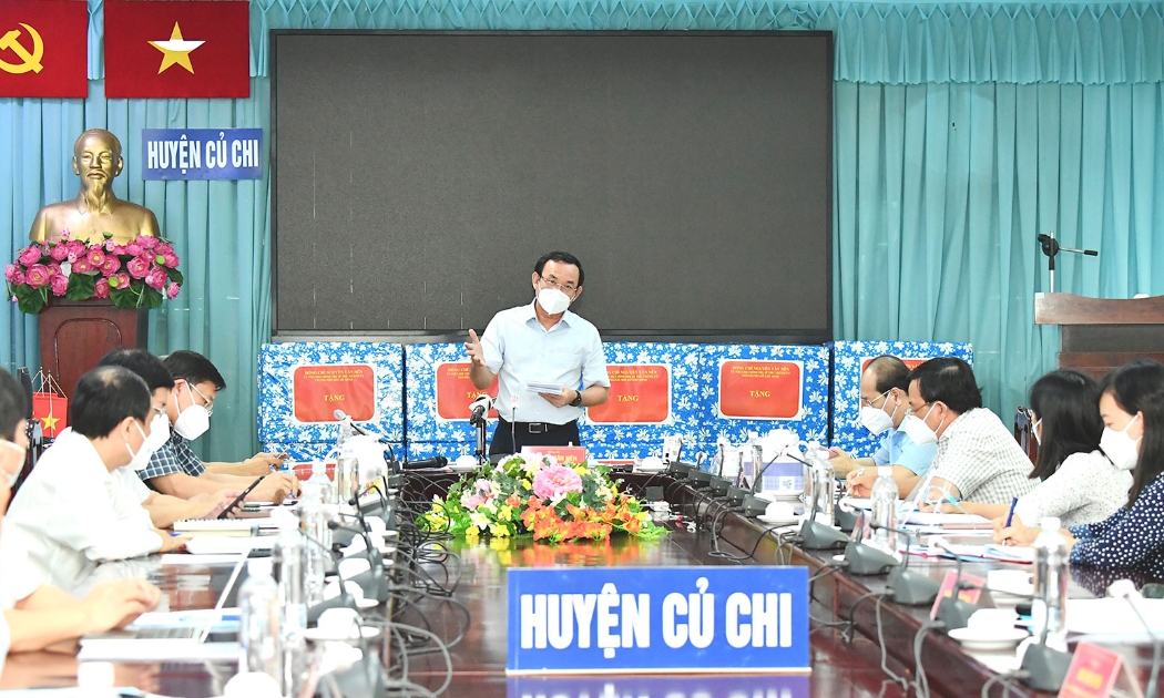 Bí thư Thành ủy Nguyễn Văn Nên đề nghị Ban Chỉ đạo phòng, chống dịch Covid-19 TP.HCM chọn huyện Củ Chi và quận 7 là hai mũi đột phá, thí điểm cho kịch bản bình thường mới sau 15/9.