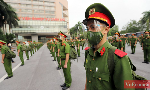 650 cán bộ, học viên Cảnh sát xuất quân chi viện cho miền Nam chống dịch