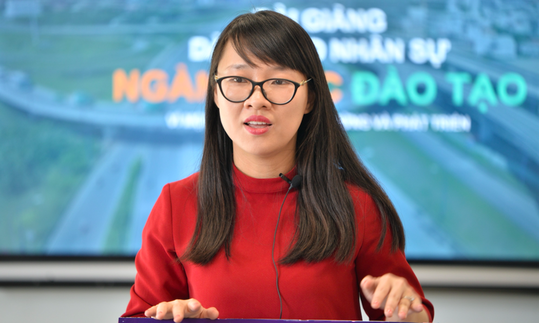 Bà Cao Cẩm Linh, Giám đốc Chiến lược Tổng công ty Cổ phần Bưu chính Viettel (Viettel Post).