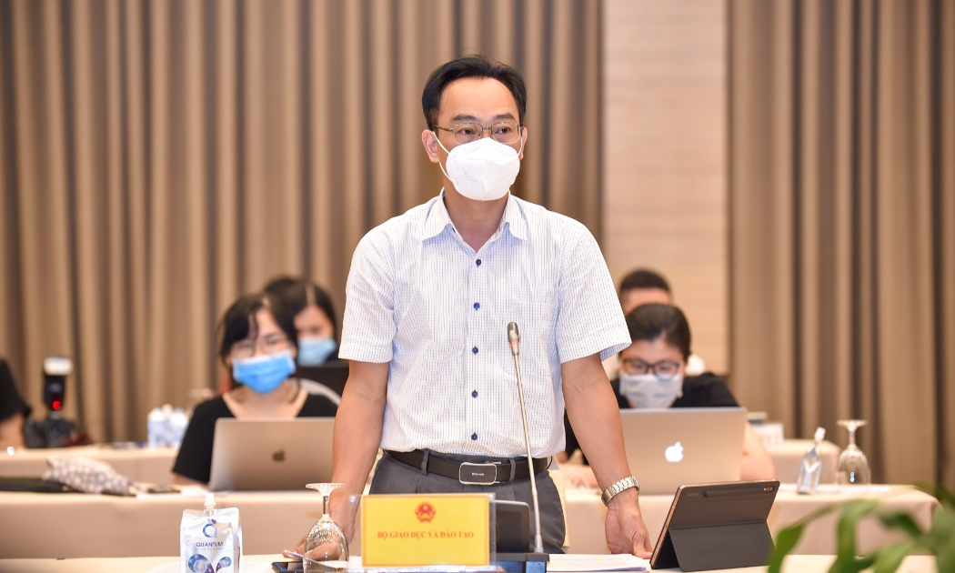 Thứ trưởng Bộ Giáo dục và Đào tạo Hoàng Minh Sơn - Ảnh: VGP