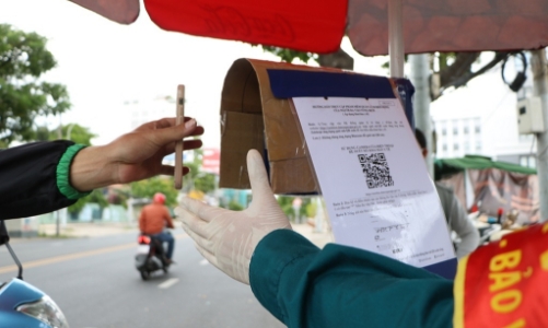 TP.HCM dùng camera quét mã QR, truy vết nhanh và hạn chế tiếp xúc