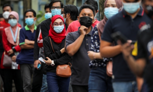 Từ cuối tháng 10, Malaysia sẽ bắt đầu coi Covid-19 như bệnh cúm