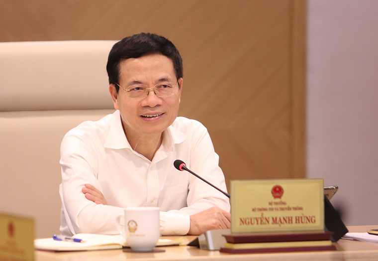 bo-truong-bo-thong-tin-va-truyen-thong-nguyen-manh-hung.jpg