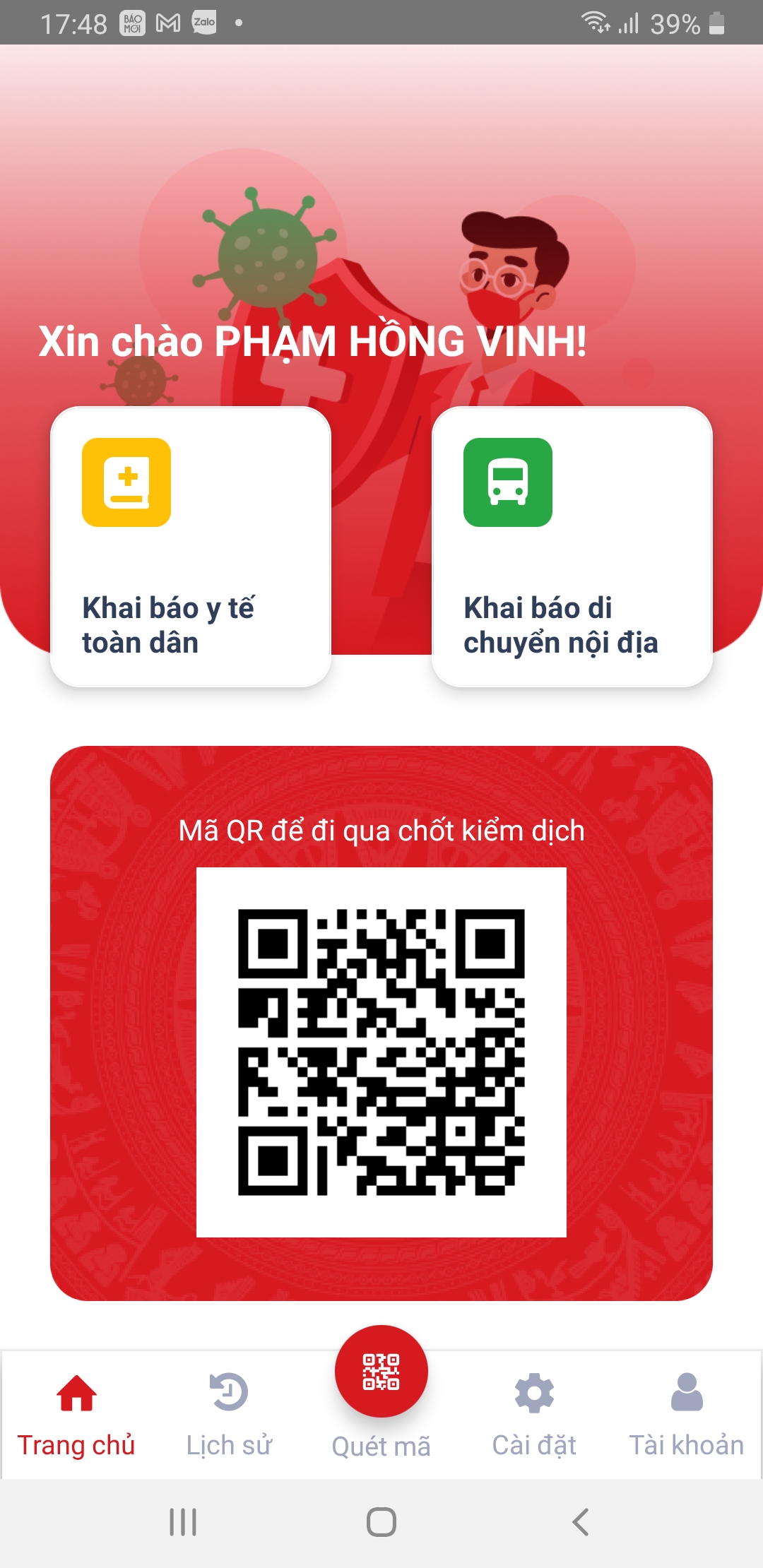 Người dân khai báo y tế qua chốt kiểm soát bằng ứng dụng VNEID