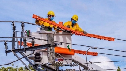 Power output down in August, up in 8M