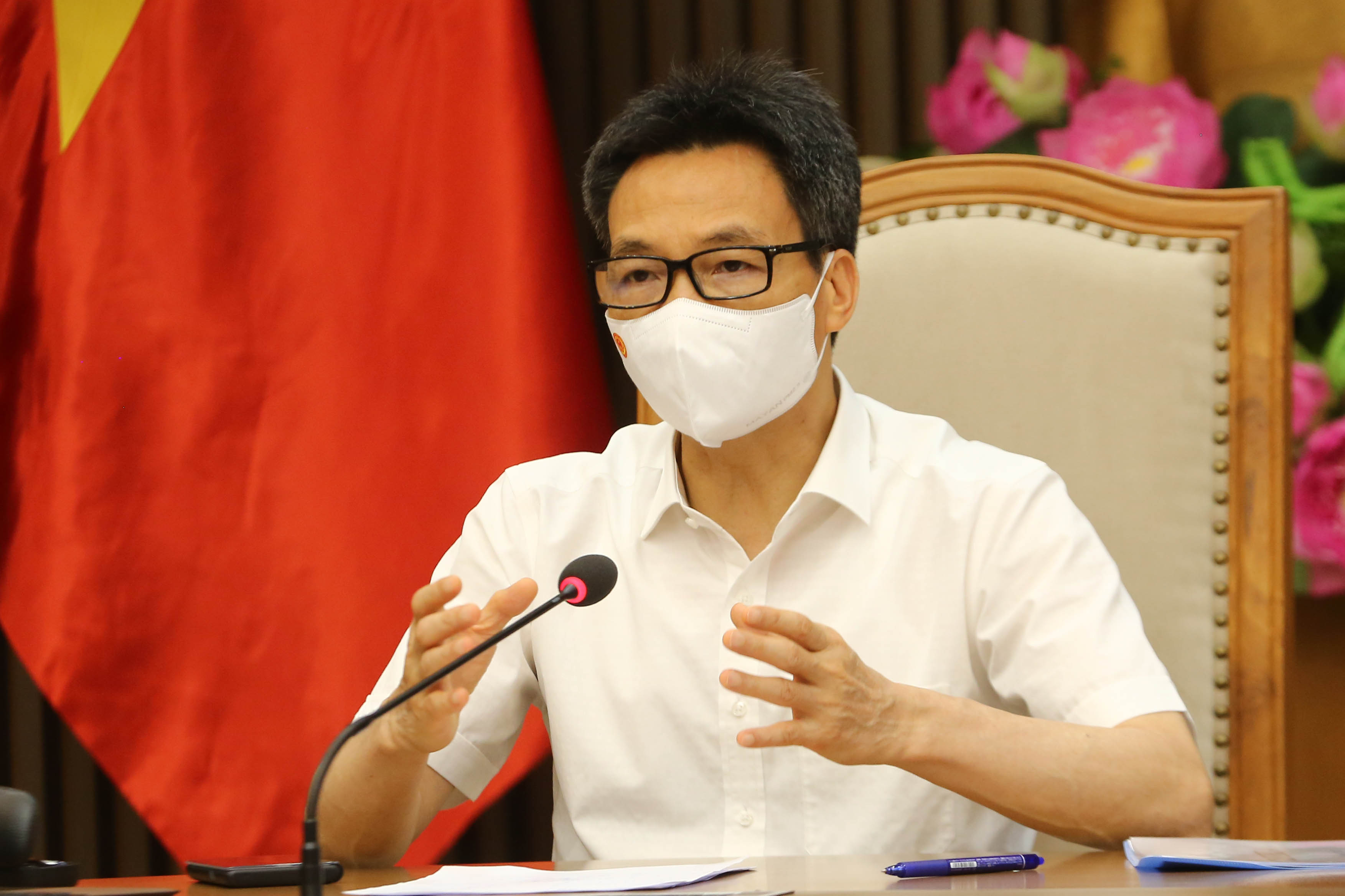 Phó Thủ tướng Vũ Đức Đam làm việc với một số bộ và doanh nghiệp công nghệ chiều 10/9. Ảnh - VGP. 