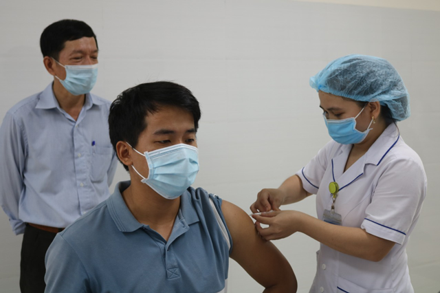 Nguy cơ vỡ kịch bản tăng trưởng nếu không có vaccine - Ảnh minh hoạ. 