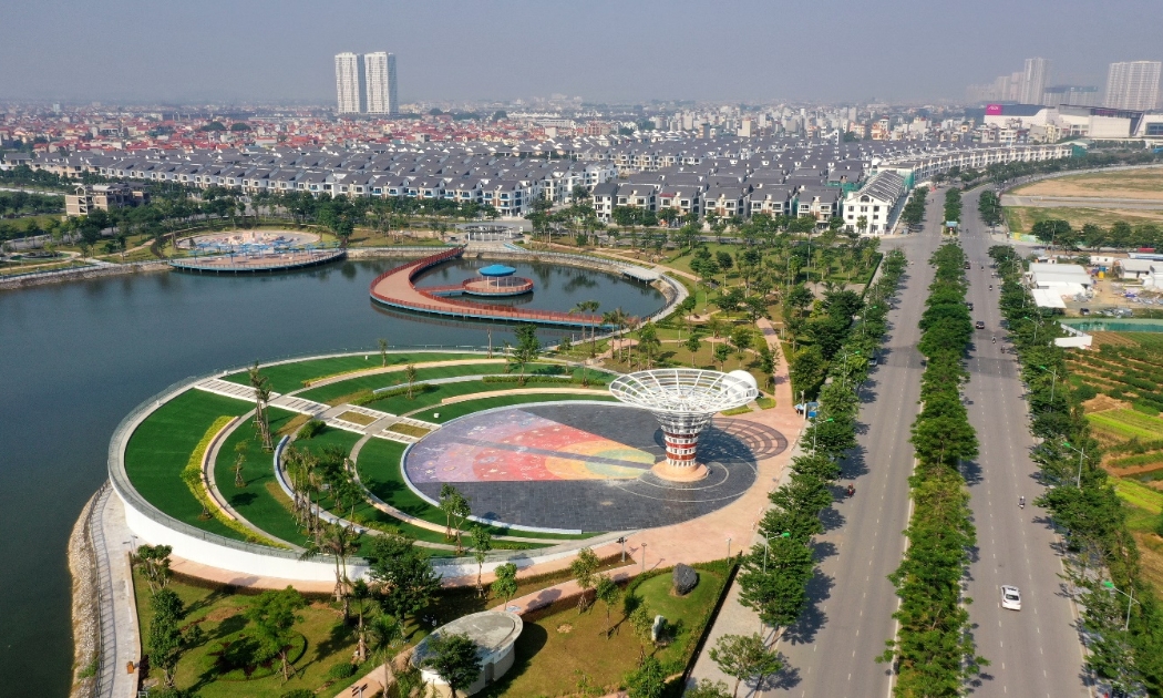 An Vượng Villa nằm tại trung tâm Khu đô thị Dương Nội, ngay cạnh Công viên Thiên Văn học, đường Lê Quang Đạo kéo dài và Aeon Mall Hà Đông.