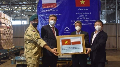 Poland donates Covid-19 medical equipment and supplies