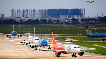 Aviation abandons “Zero Covid” strategy and plans to live with pandemic