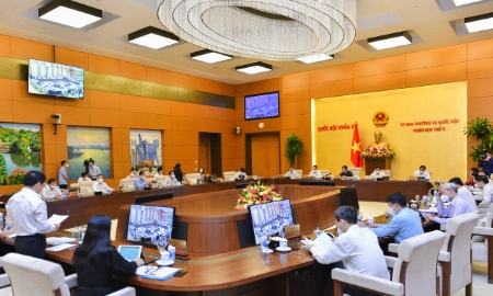 Toàn cảnh phiên họp sáng 13/9 - Ảnh: Quochoi.vn
