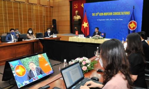 Các Bộ trưởng ASEAN đồng thuận cải thiện dòng chảy thương mại và đầu tư 