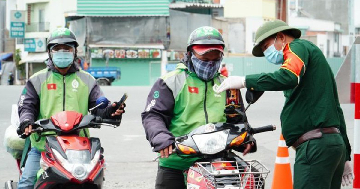 Sau ngày 15/9, các shipper sẽ được chạy liên quận và được hỗ trợ test Covid-19 miễn phí