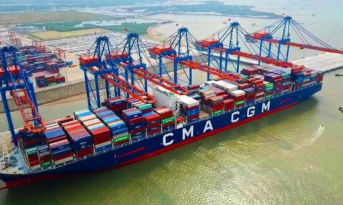 Hãng tàu lớn thứ ba thế giới cam kết không tăng giá cước vận tải container tại Việt Nam