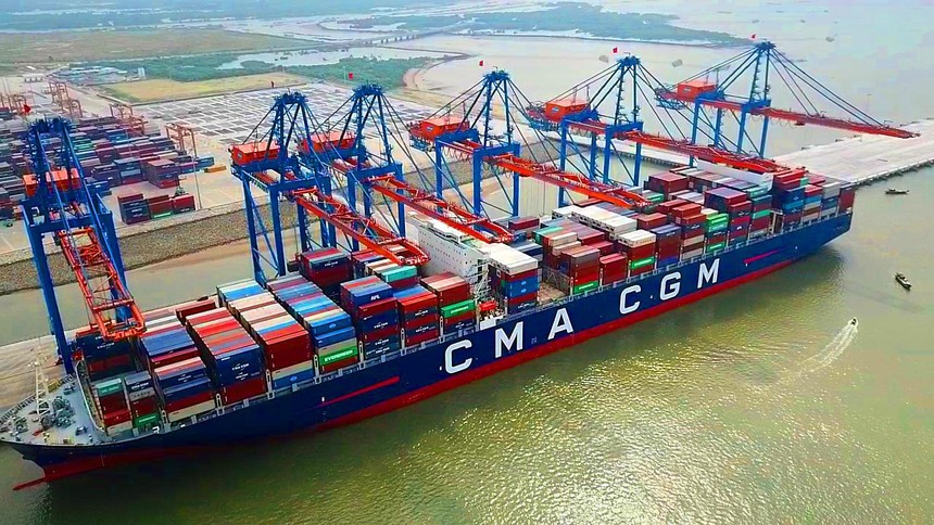 Tàu CMA – CGM cập bến tại Cảng Gemalink, Bà Rịa - Vũng Tàu.