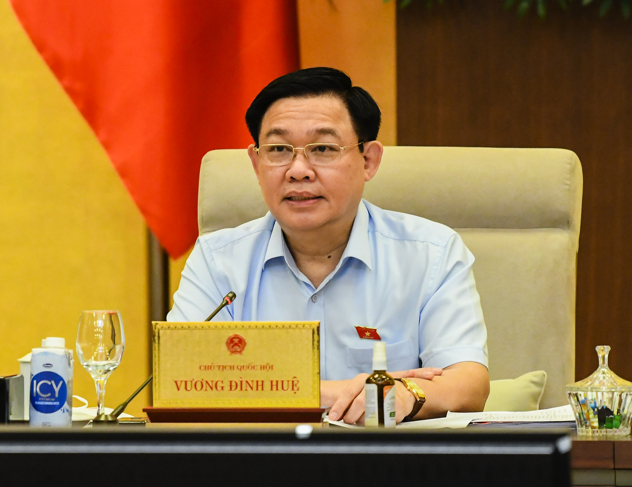 Chủ tịch Quốc hội Vương Đình Huệ phát biểu chỉ đạo tại phiên thảo luận - Ảnh: Quochoi.vn