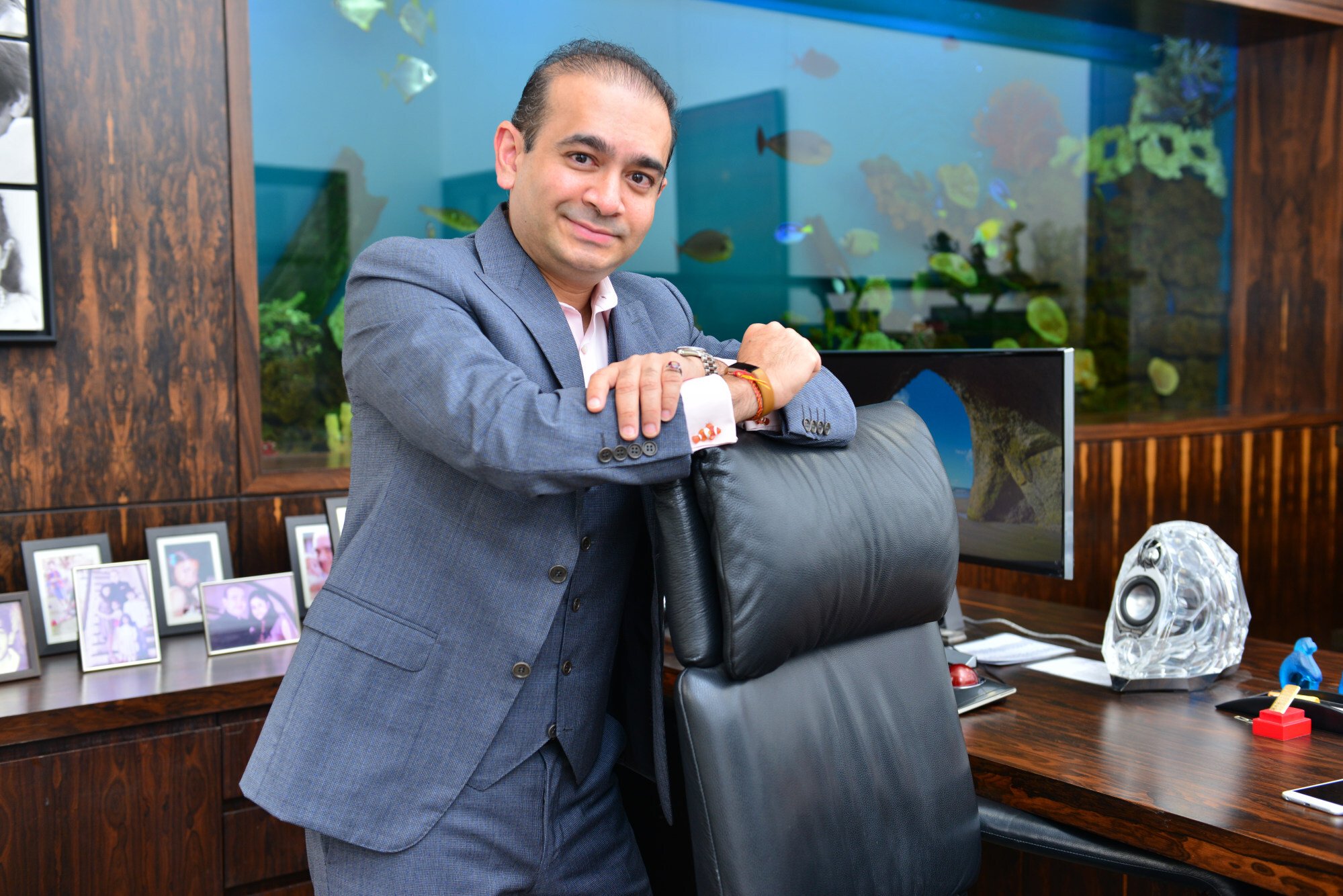 Ông Nirav Modi tại văn phòng của mình ở Lower Parel, Mumbai, Ấn Độ vào tháng 8/2016 - Ảnh: Getty Images