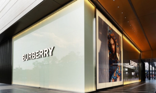 Tham quan cửa hàng bán lẻ tương tác xã hội của Burberry
