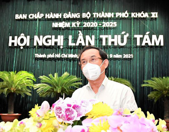 Thành ủy TP.HCM thống nhất lộ trình "mở cửa"  phục hồi nền kinh tế gồm 3 giai đoạn.