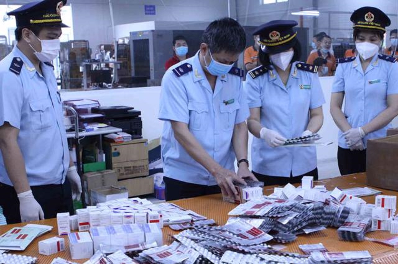 15 lô hàng được chuyển từ Ấn Độ vào Việt Nam theo hình thức quà biếu, tặng