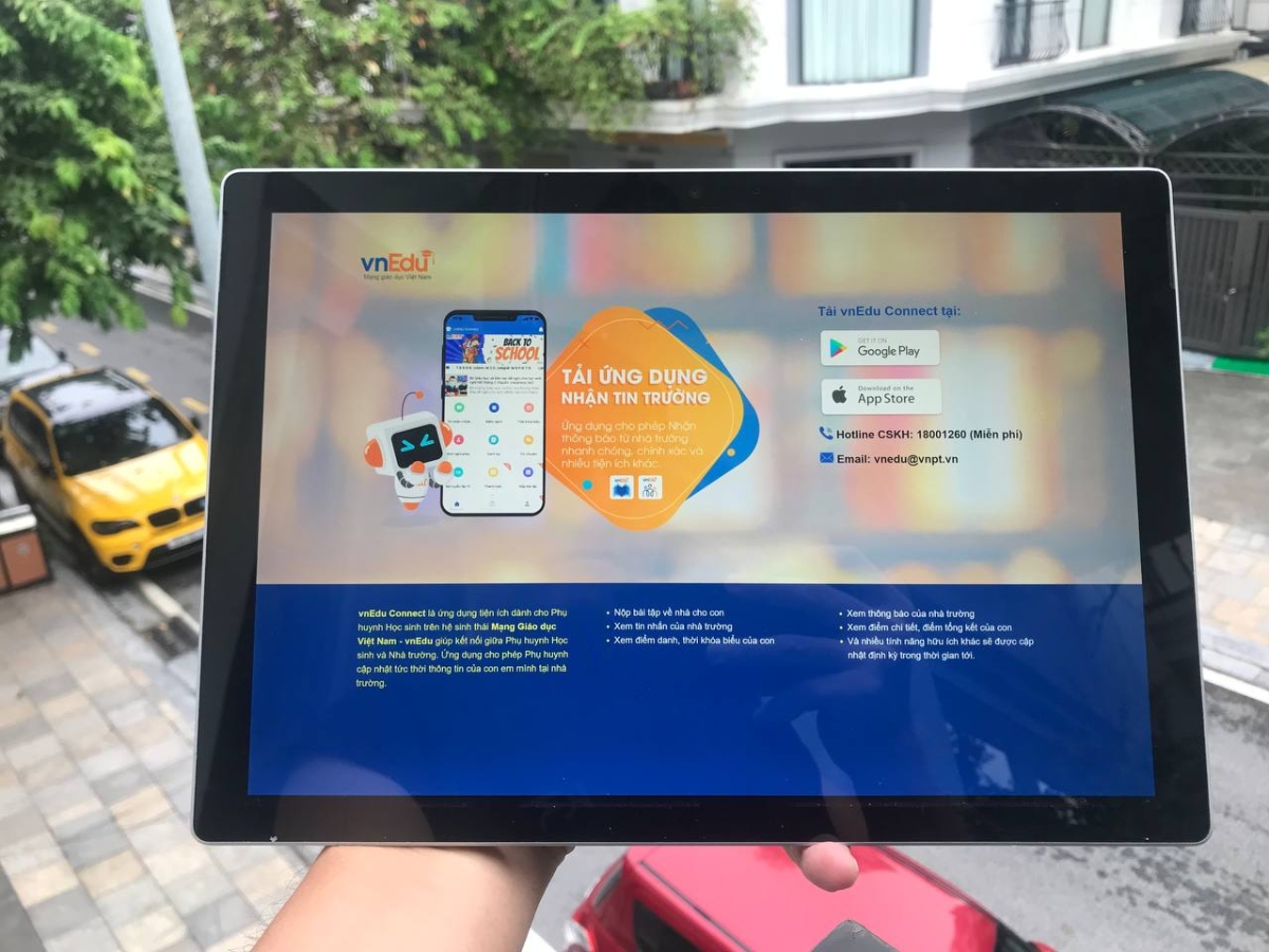 VNPT hỗ trợ 37.000 m&aacute;y t&iacute;nh bảng cho học sinh ngh&egrave;o.