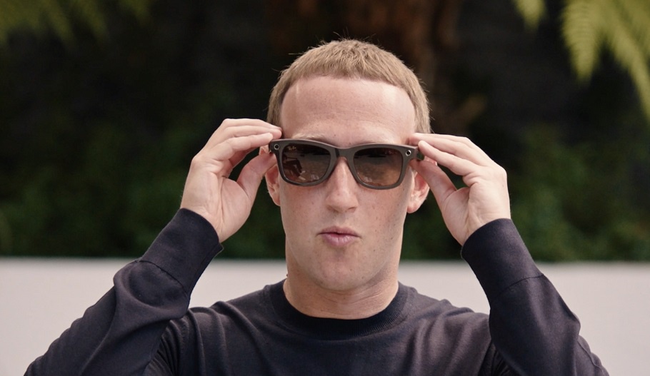 CEO Mark Zuckerberg đeo kính Ray-Ban Stories vừa ra mắt