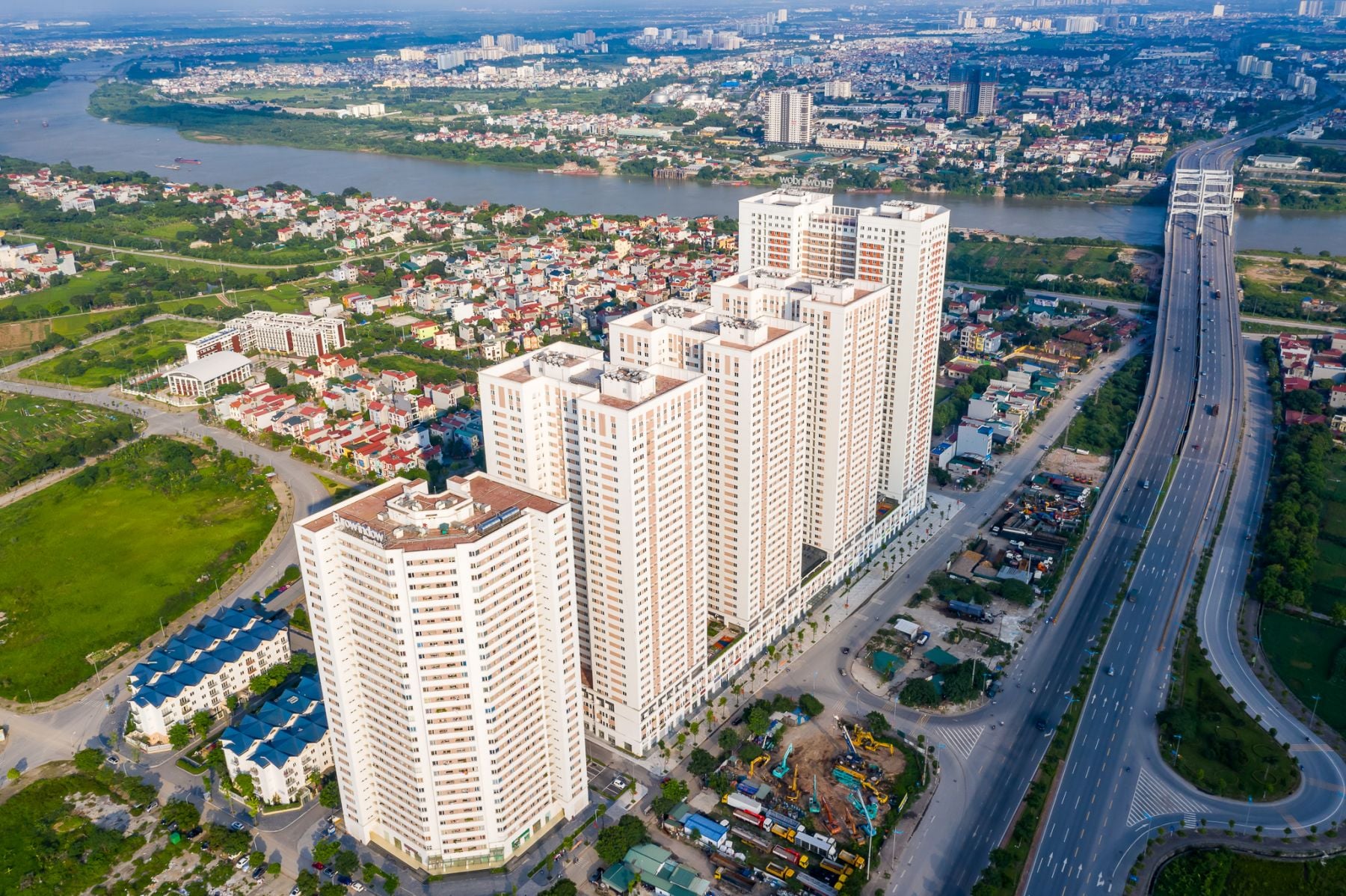 Eurowindow River Park sở hữu vị trí cận thị, cận giang, cận lộ.