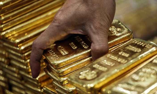 Vàng tụt giá vì đồng USD mạnh lên trước cuộc họp của Fed