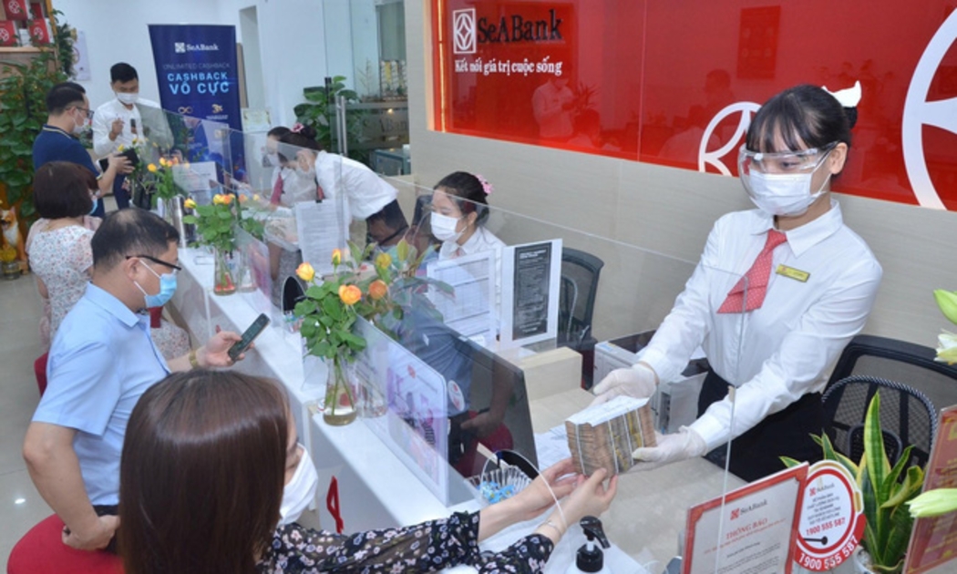 Cơ cấu nợ và giảm lãi suất là 2 giải pháp quan trọng hỗ trợ doanh nghiệp vượt qua khó khăn trong đại dịch