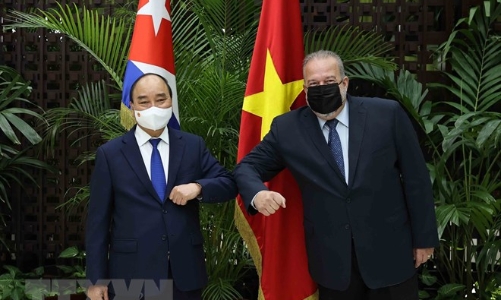 Chủ tịch nước Nguyễn Xuân Phúc hội kiến Thủ tướng Cuba